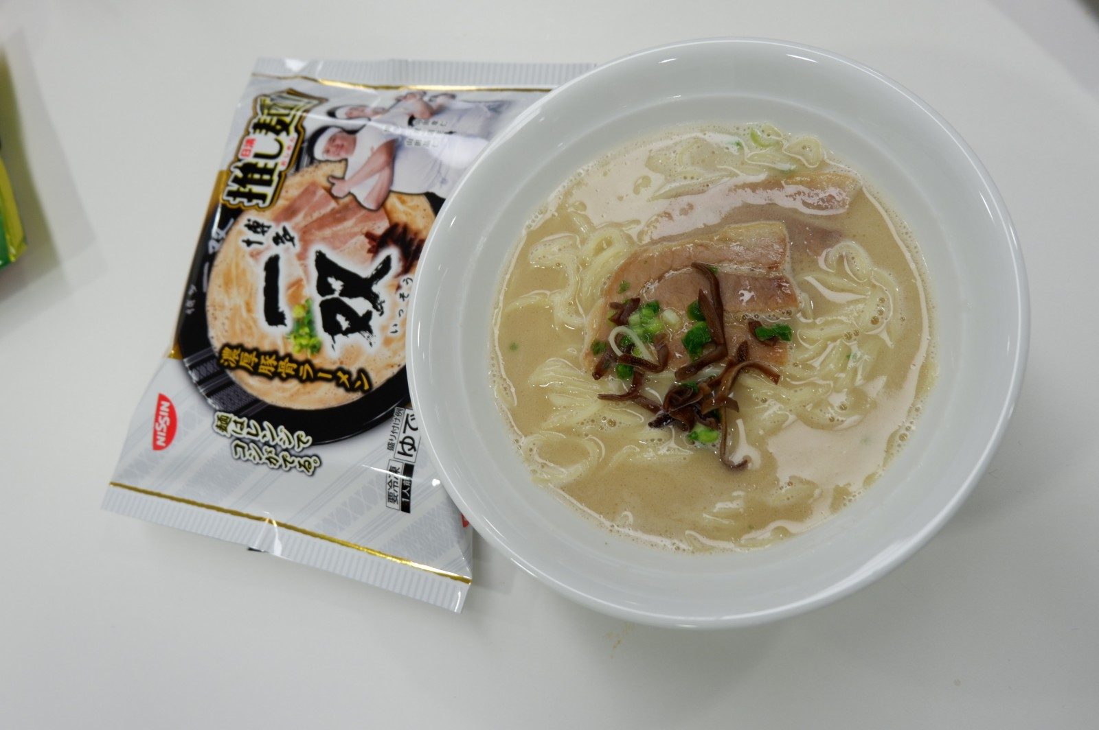 冷凍 日清推し麺 第4弾は バリカタの 博多 一双 Frozenfoodpress