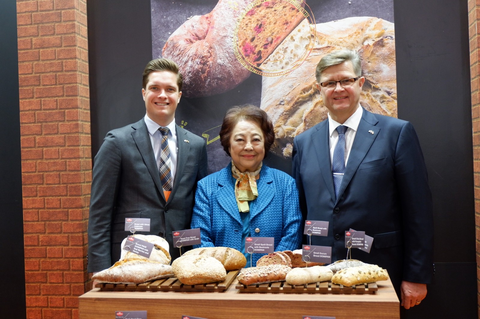 JCコムサ、リトアニアのマンティンガ社と提携、ダークブレッドなど差別化商品で冷凍パン市場に本格参入